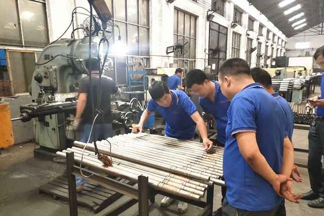石家庄念冬家庭安全防护有限公司每周对各个工序进行质量监督检验的现场。